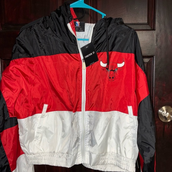 Forever 21 Red, Black, and White cropped Chicago bulls Jacket - Picture 1 of 3